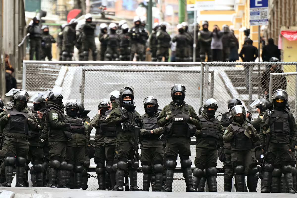 Conflitos em La Paz e debate sobre estado de emergência aprofundam crise na Bolívia