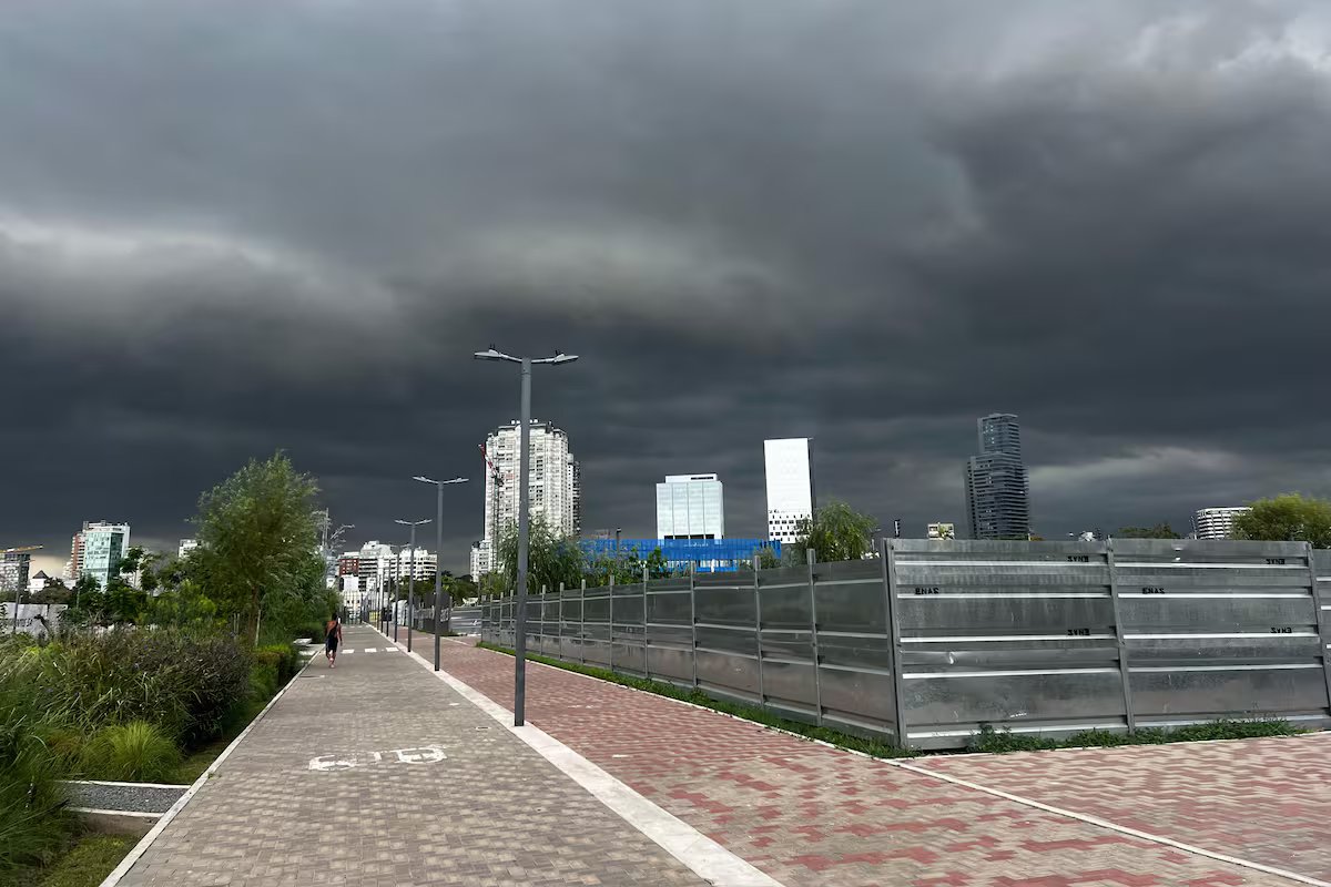 Continua o bloqueio atmosférico de 48 horas, que trará neblina, nebulosidade e chuva. áreas afetadas.