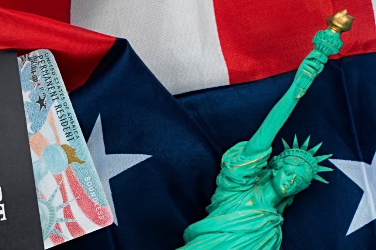 Declaração oficial. Anúncio do USCIS para todos os imigrantes que buscam regularizar seu status em 2026