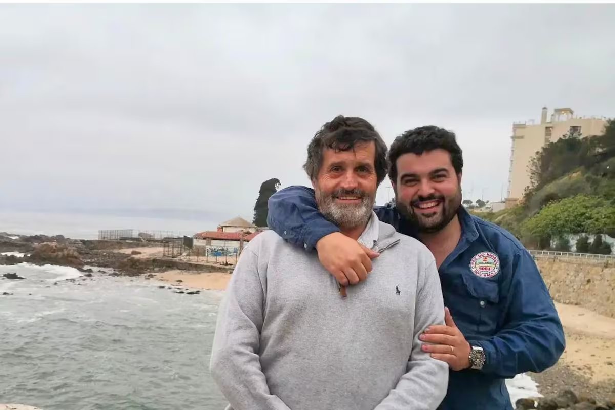 Depois de 35 anos, encontrou o caminhão que sua família havia vendido por necessidade e irá para Ushuaia como seu avô.