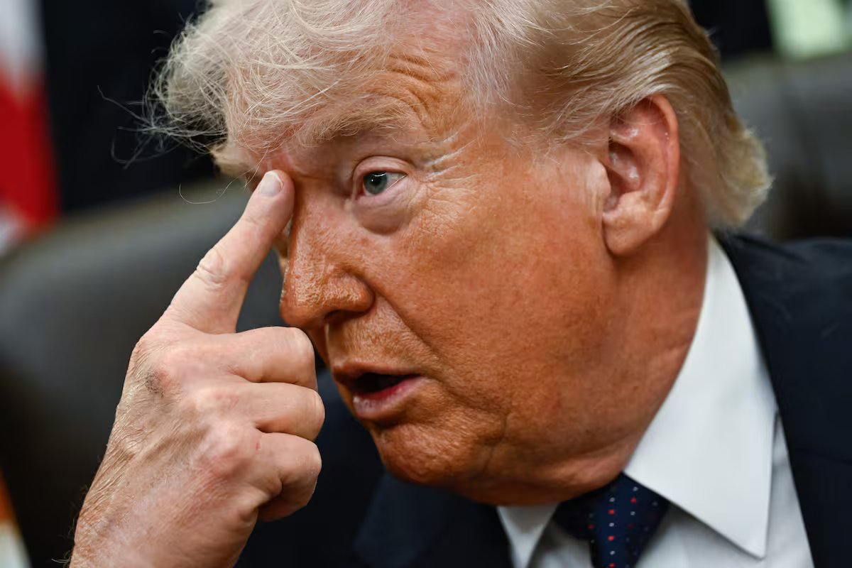 Donald Trump. “Se o Irão não aceitar, os bombardeamentos começarão e serão mais intensos”.