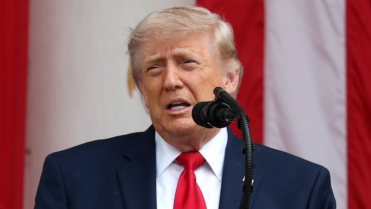 Donald Trump revisita Walter Reed em meio a questões constantes sobre sua saúde – Just Jared – Celebrity News & Gossip