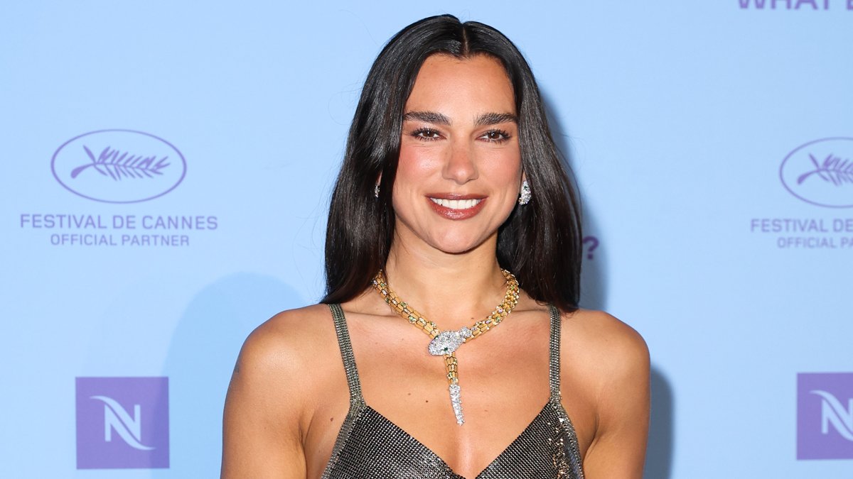 Dua Lipa arrasa em prata ao sair no evento Nespresso em Cannes – Just Jared – Celebrity News & Gossip