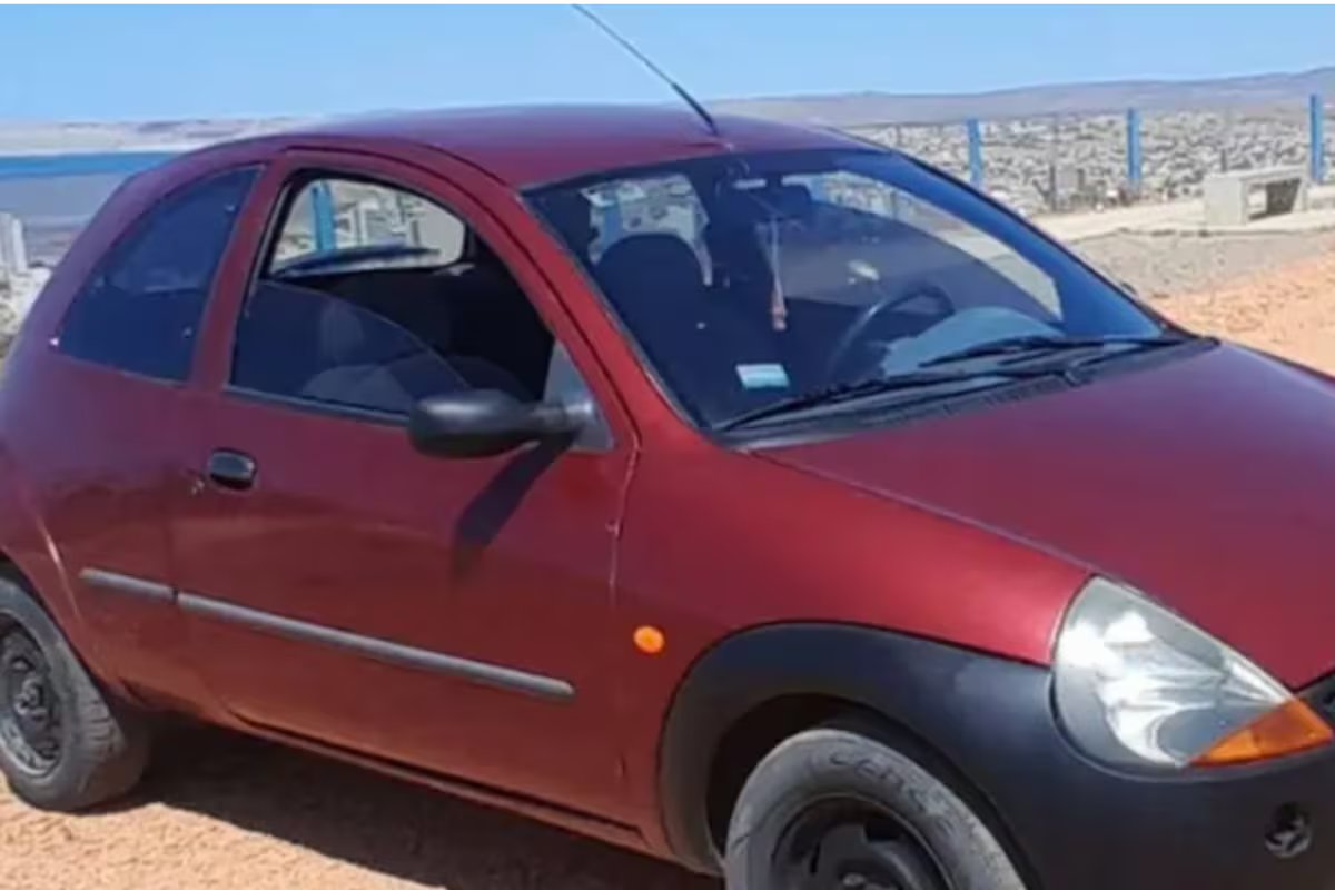 Ele sorteou o carro para pagar a cirurgia do filho, e o ganhador fez um gesto comovente.