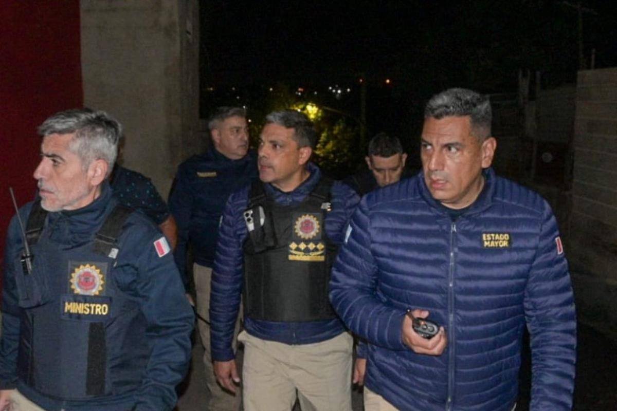 Eles escolheram um policial sênior de Córdoba acusado de agredir sua esposa em um festival