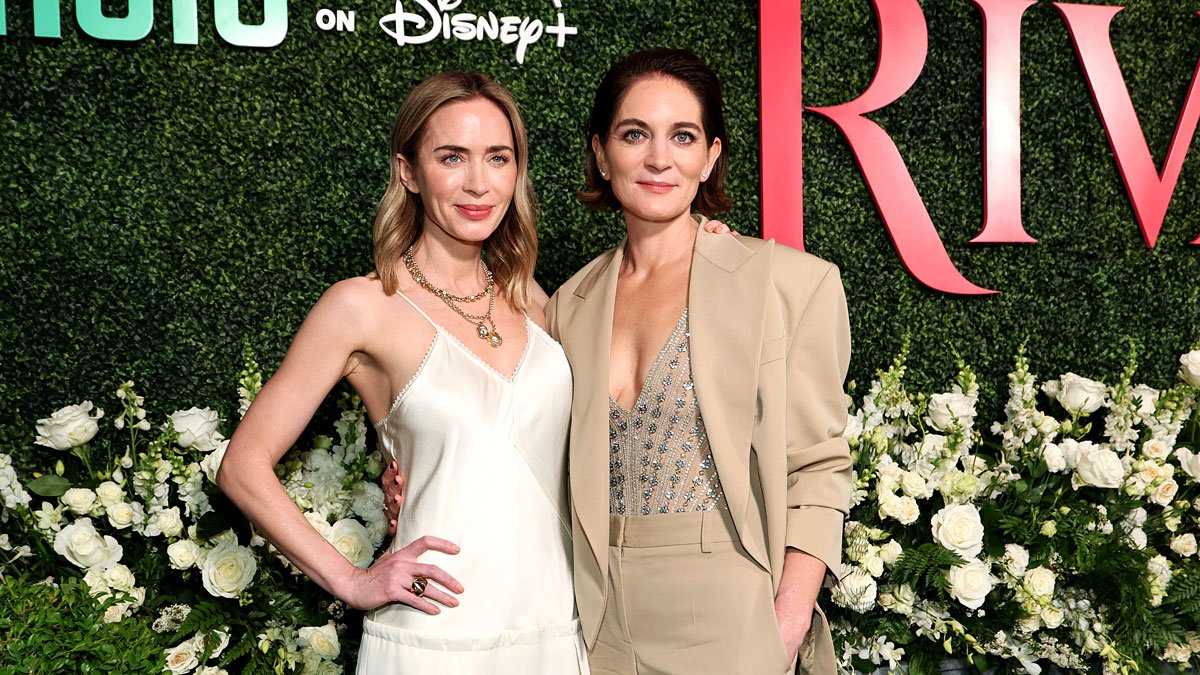 Emily Blunt apoia o projeto de produção de ‘Rivals’ da irmã Felicity na exibição da segunda temporada – Just Jared – Notícias e fofocas de celebridades