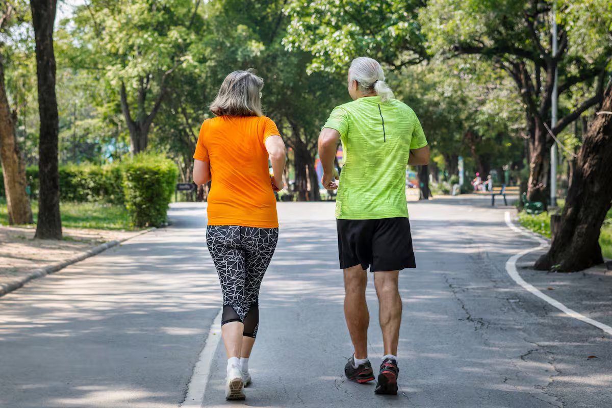 Especialistas dizem que pessoas na faixa dos 70 anos deveriam enfatizar a “expectativa de vida saudável” em vez da “expectativa de vida”.