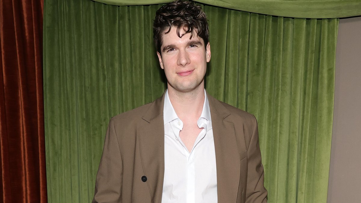 Estrela de ‘Tell Me Lies’ Spencer House escalada para o piloto Buzzy FX ‘Very Young Frankenstein’ Equipe ‘What We Do in the Shadows’ – Just Jared – Celebrity News & Gossip