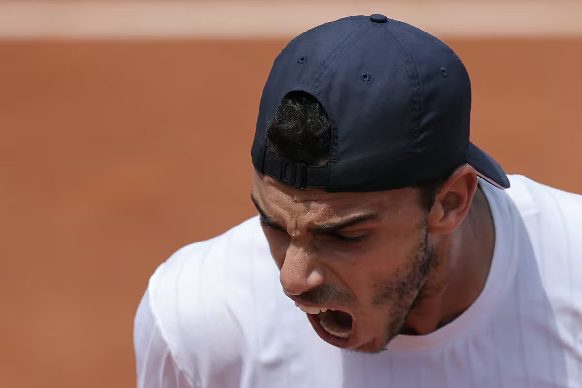 Francisco Cerundolo não conteve seus demônios, perdeu para Swayda e caiu em Roland Garros