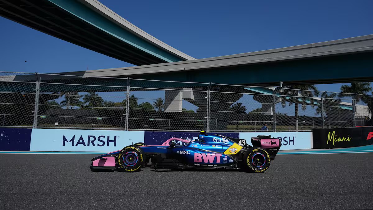 Franco Colapinto no GP de Fórmula 1 de Miami. se ele dirige um carro sprint