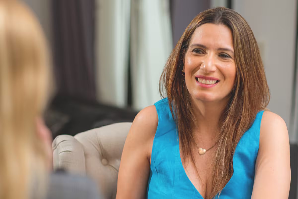 Gisela Gilges, life coach, sobre resiliência. “Não é que não faça mal, é ter recursos para não viver onde a vida te atingiu.”
