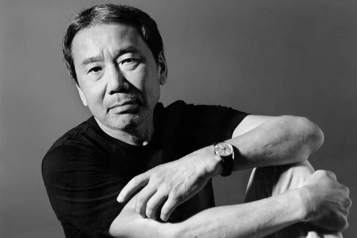 Haruki Murakami, escritor japonês. “Tudo passa, ninguém tem algo para sempre, é assim que temos que viver”