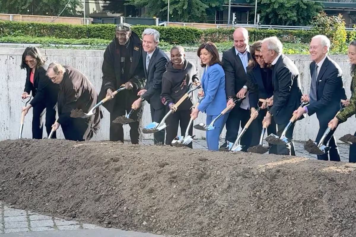 Hochul está investindo US$ 10 milhões para transformar o Lincoln Center e restaurar a memória do bairro afro-latino de Nova York.