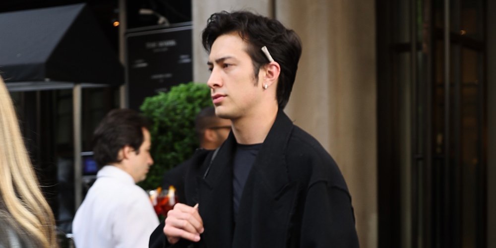 Hudson Williams foi flagrado saindo de um hotel em Nova York antes do Met Gala – Just Jared – Celebrity News & Gossip