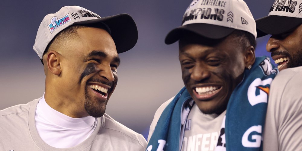 Jalen Hurts, dos Eagles, discute a rivalidade com AJ Brown – Just Jared – Notícias e fofocas de celebridades
