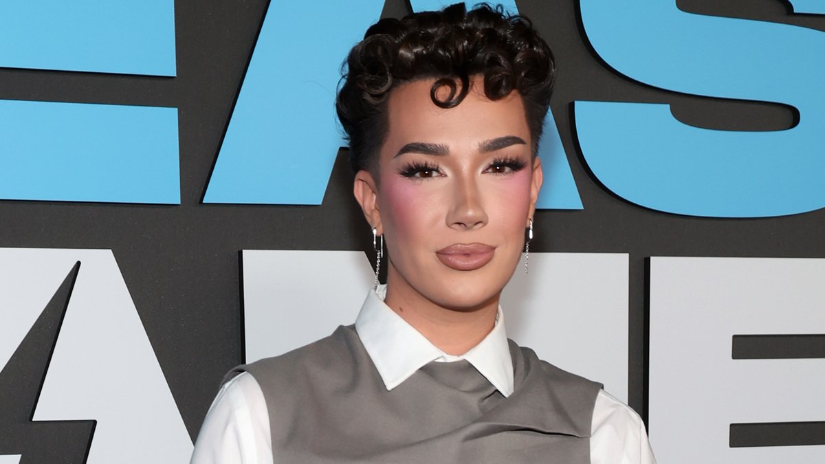 James Charles pede desculpas depois de chamar o funcionário demitido da Spirit Airlines de ‘preguiçoso’ – Just Jared – Notícias e fofocas de celebridades
