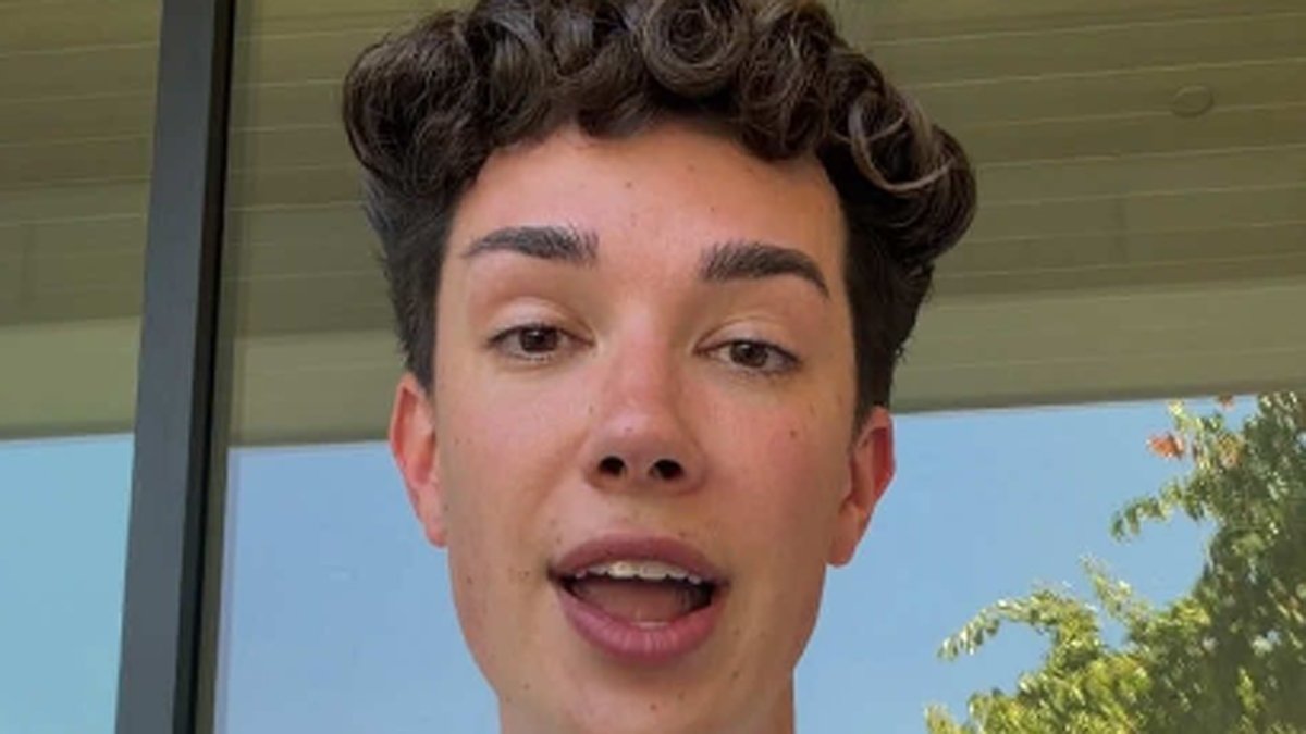 James Charles pede desculpas novamente após a reação da Viral Spirit Airlines e lança nova iniciativa – Just Jared – Celebrity News & Gossip