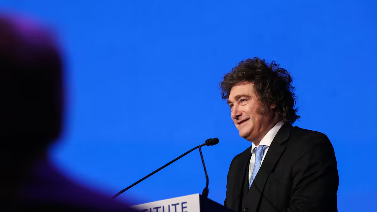 Javier Mille e seus meios, ao vivo. A defesa de Adorni e a abolição da PASO