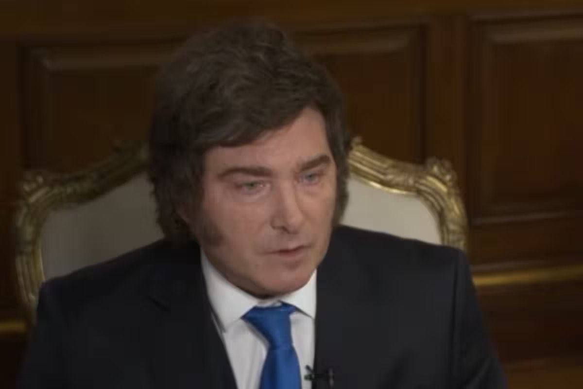 Javier Millei defendeu Adorni e disse que o funcionário prestaria sua declaração juramentada. “Não vou executar um homem inocente.”