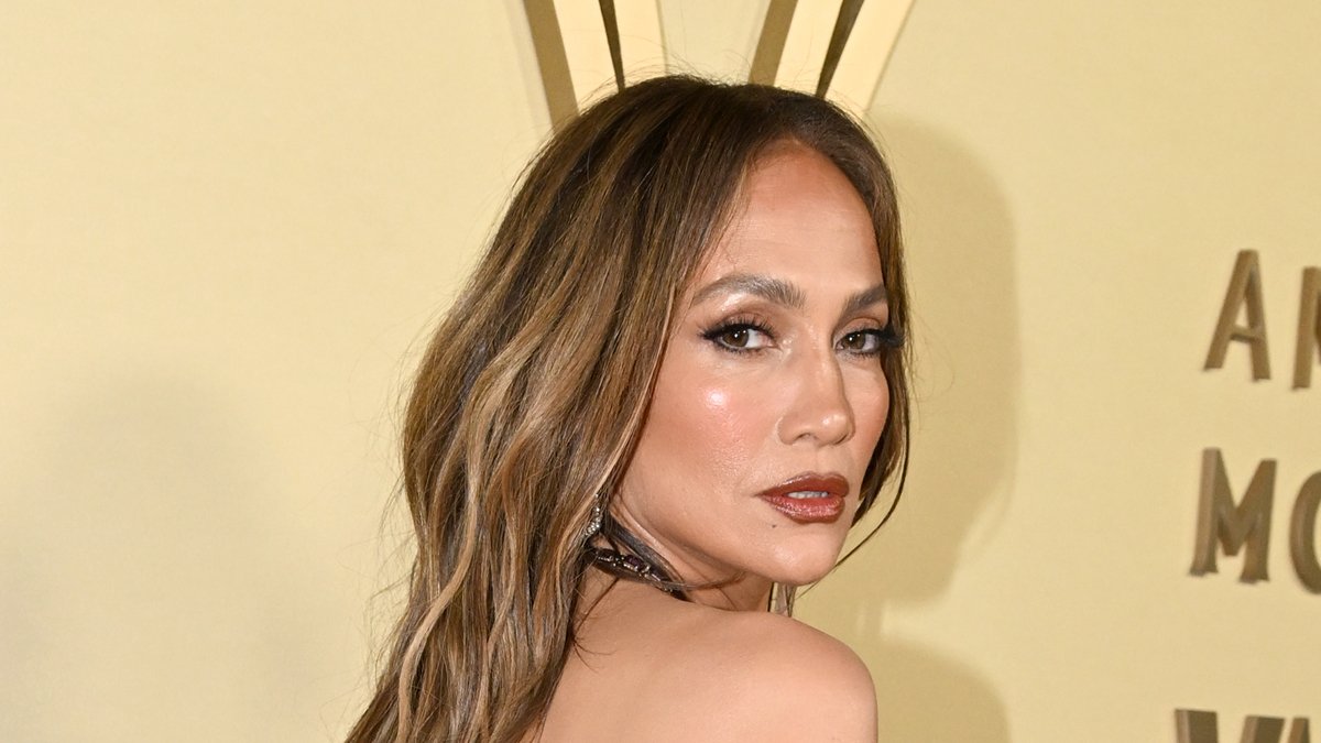 Jennifer Lopez revela arrependimentos sobre sua vida amorosa após o divórcio de Ben Affleck – Just Jared – Notícias e fofocas de celebridades