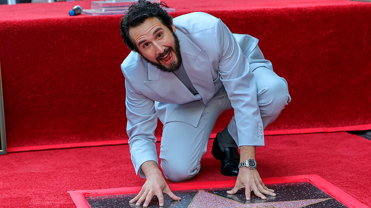 Josh Groban ganha estrela na Calçada da Fama de Hollywood, a noiva Natalie McQueen se junta a ele após as últimas notícias de noivado! – Just Jared – Notícias e fofocas sobre celebridades