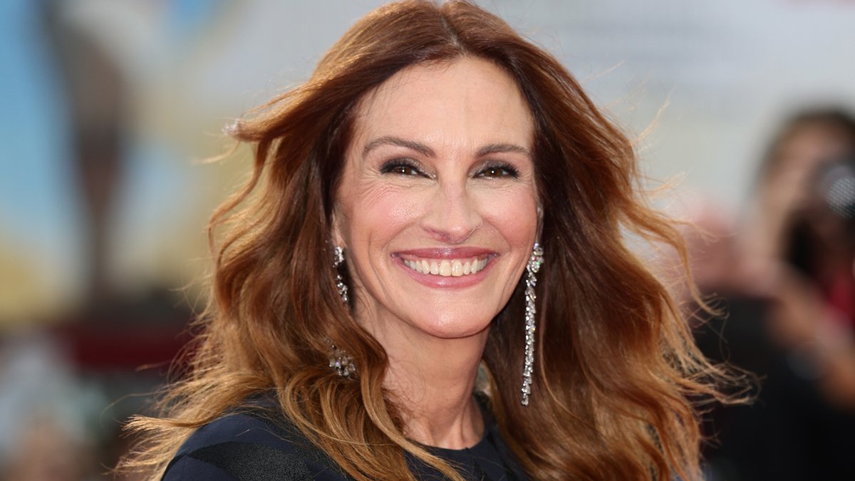 Julia Roberts entra para o elenco da adaptação do romance ‘Economia Doméstica’ – Just Jared – Celebrity News & Gossip