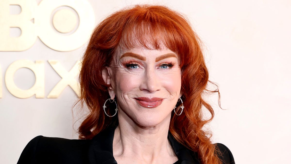 Kathy Griffin torna-se pública com novo namorado, diz que ele não é ‘famoso’ – Just Jared – Notícias e fofocas de celebridades