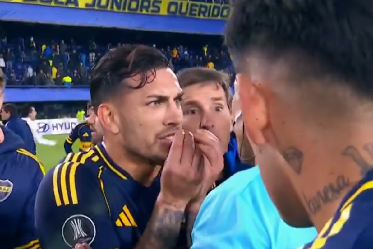 Leandro Paredes criticou a arbitragem contra Jesus Valenzuela. “O que você fez é uma vergonha”