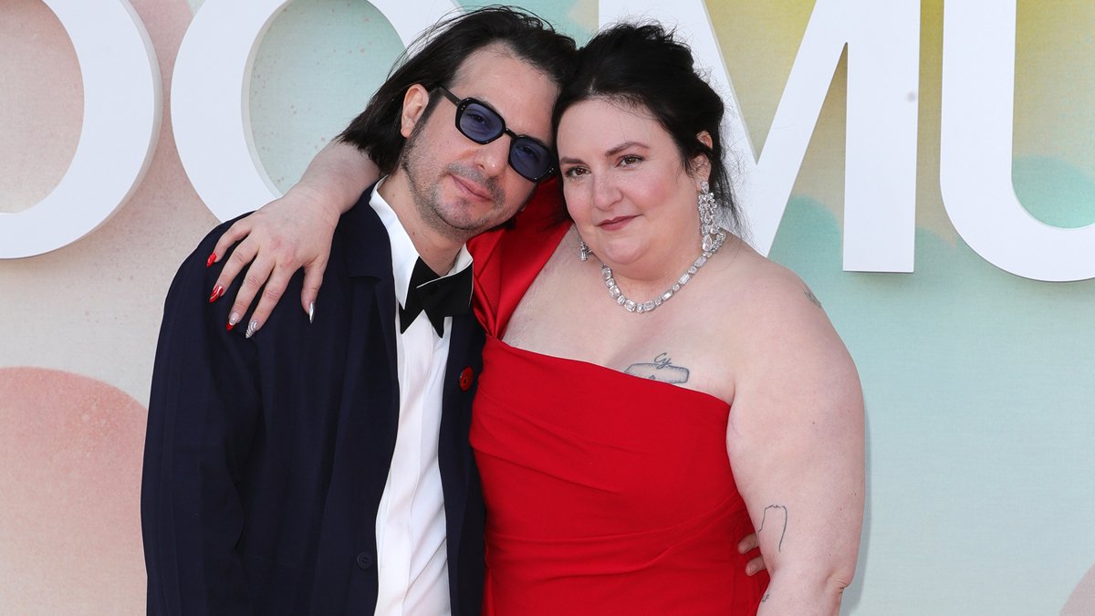 Lena Dunham compartilha a coisa mais ‘linda’ que seu marido disse quando se conheceram – Just Jared – Notícias e fofocas de celebridades