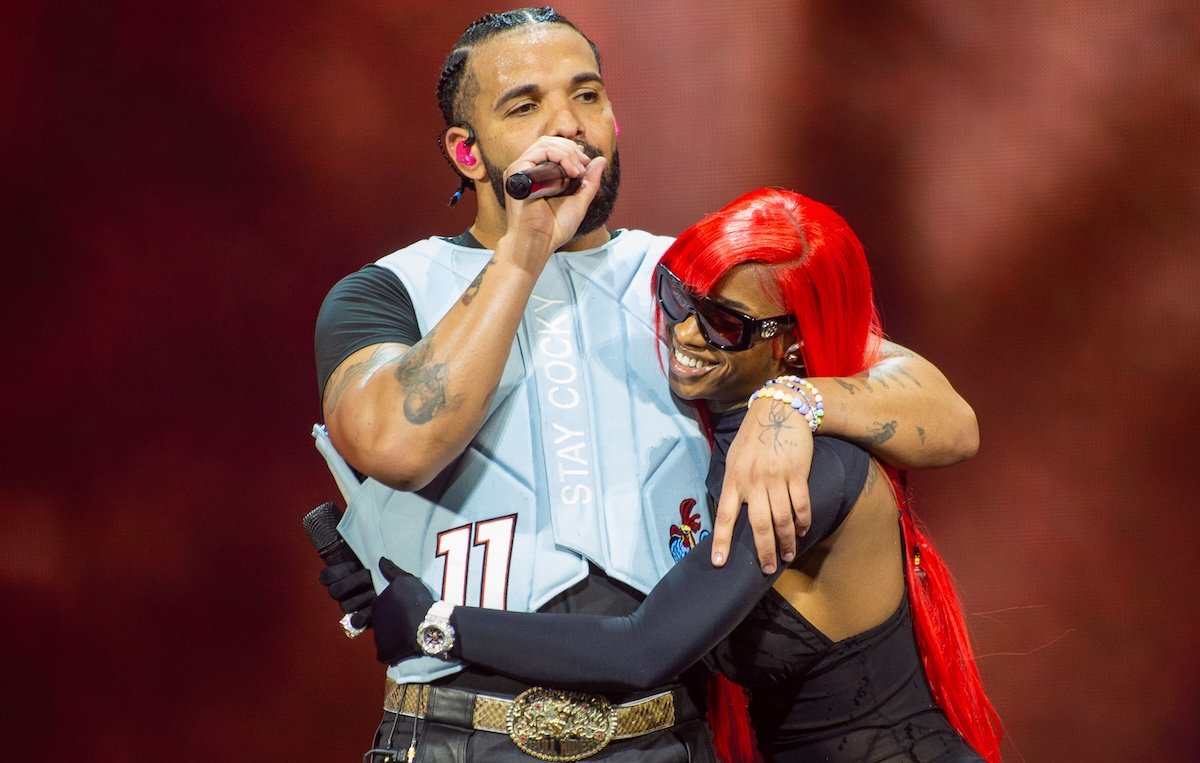 Letra de ‘Cheetah Print’: Drake quer ‘Smack That A-‘ com Sexyy Red na música ‘Maid of Honor’ – Just Jared – Celebrity News & Gossip