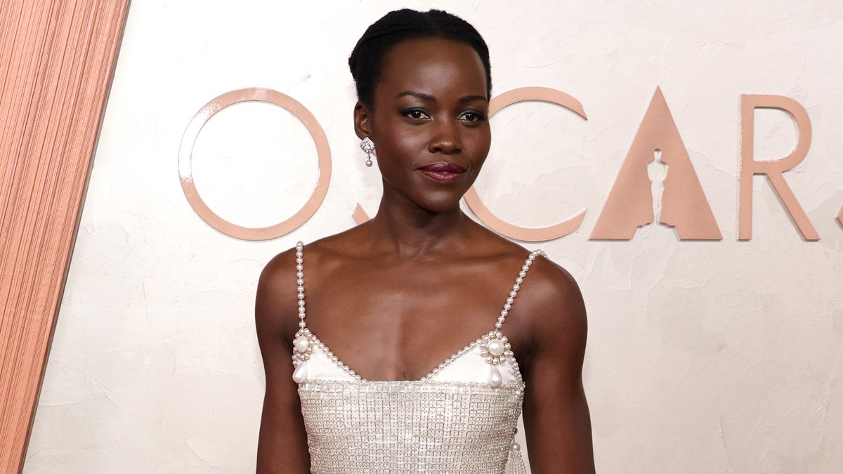 Lupita Nyong’o confirmada para interpretar Helena de Tróia e outra personagem em ‘The Odyssey’ – Just Jared – Celebrity News & Gossip