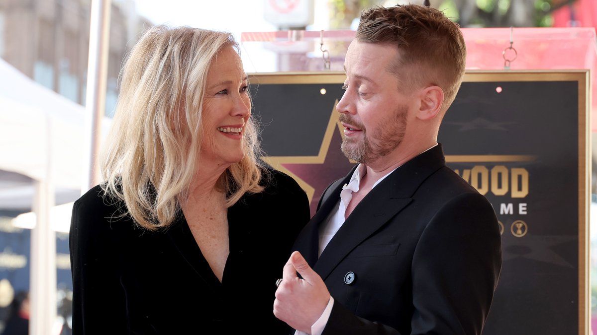 Macaulay Culkin diz que tinha ‘negócios inacabados’ com a co-estrela de ‘Home Alone’ Catherine O’Hara – Just Jared – Celebrity News & Gossip