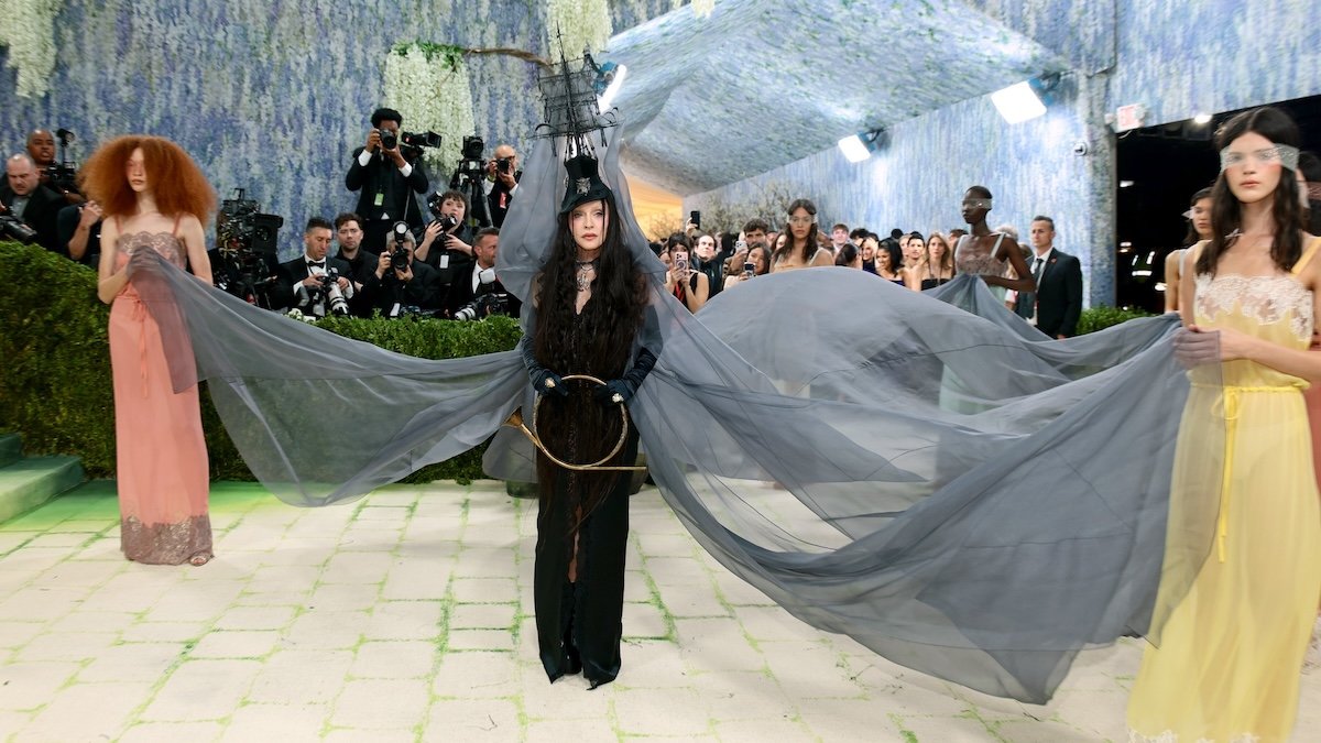 Madonna revela a inspiração por trás de seu vestido dramático do Met Gala 2026 – Just Jared – Celebrity News & Gossip