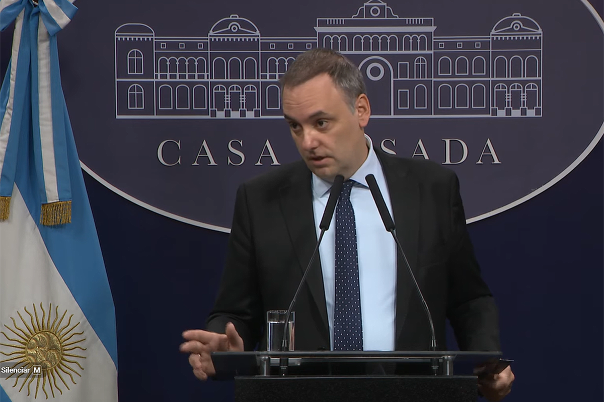 Manuel Adorni voltou a evitar responder sobre o crescimento da sua riqueza