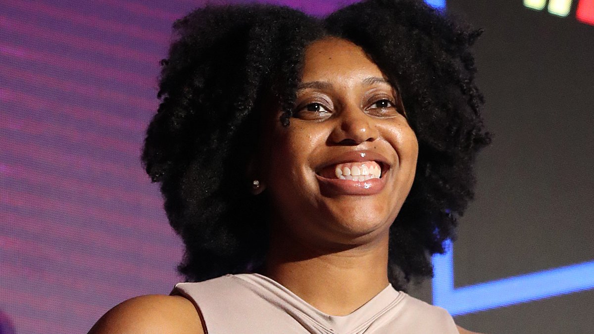 NASCAR suspende Evanna Howell, funcionária da 23XI Racing, após suposta agressão ao carrinho de golfe de um homem de 77 anos – Just Jared – Notícias e fofocas de celebridades