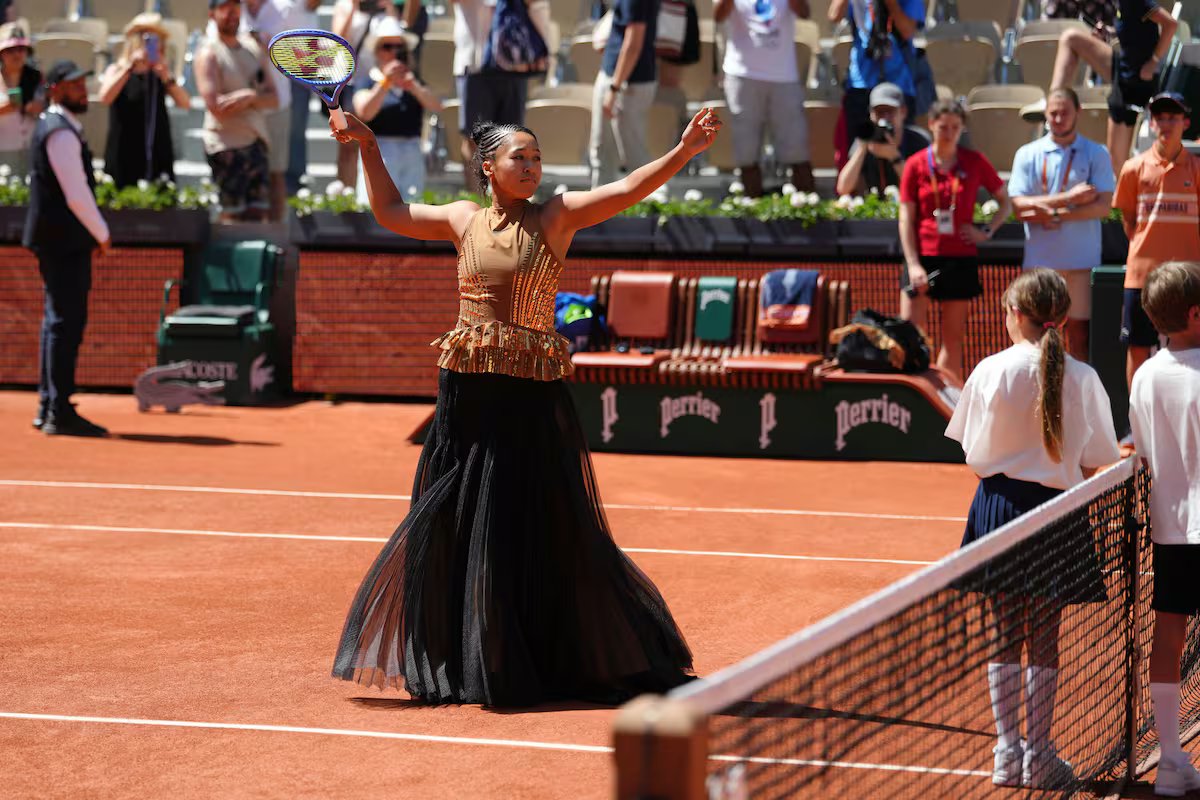 Naomi Osaka venceu Roland Garros e deslumbrou com um design de alta costura que conquistou Paris