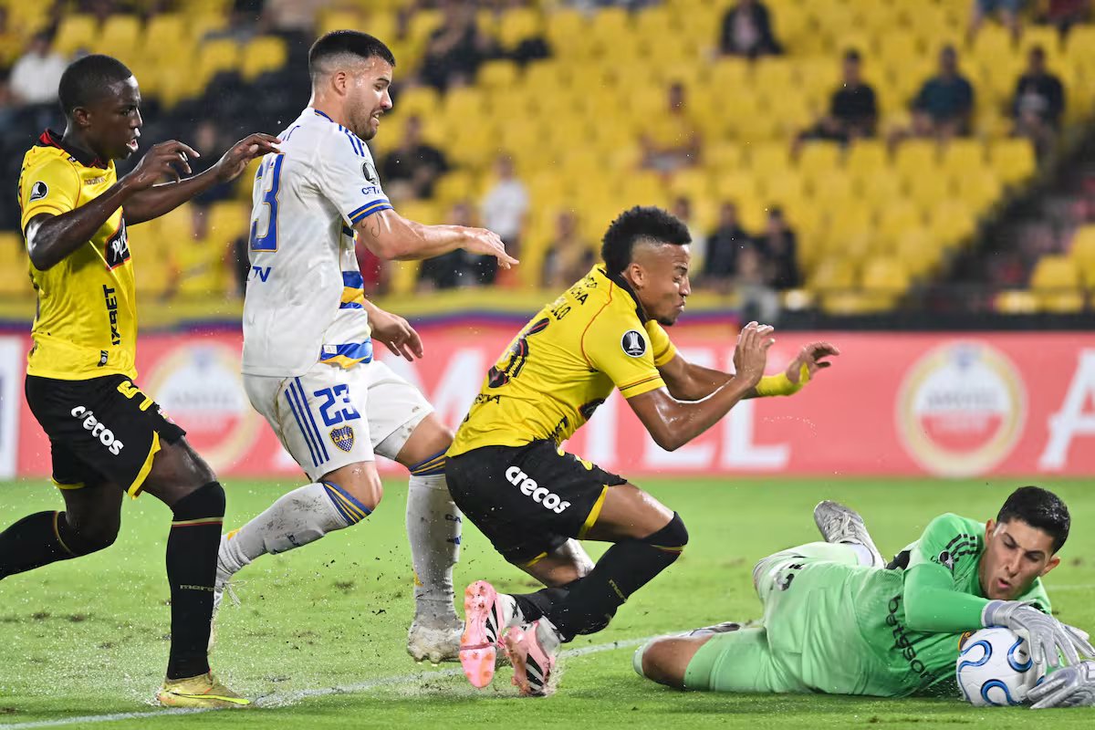 O “Boca” investiu pesado em Guayaquil e só voltou com problemas. perdeu o goleiro e complicou o futuro na Libertadores.
