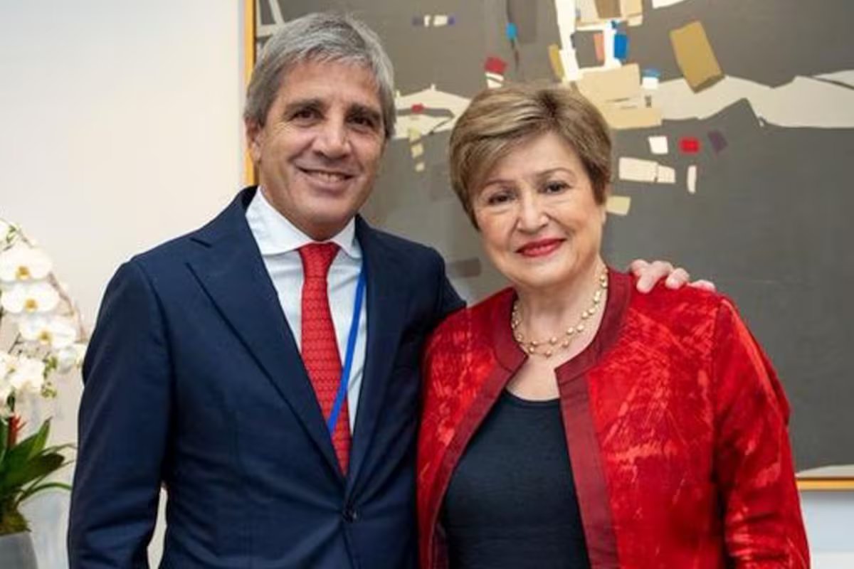 O FMI aprovou uma segunda revisão do acordo e enviou US$ 1 bilhão para a Argentina