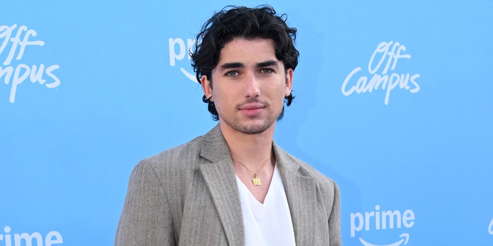 O ator fora do campus de Hunter Davenport, Charlie Evans, revela o que está entusiasmado com a segunda temporada, fala sobre o campo de treinamento de hóquei com seus companheiros de equipe – Just Jared – Notícias e fofocas de celebridades