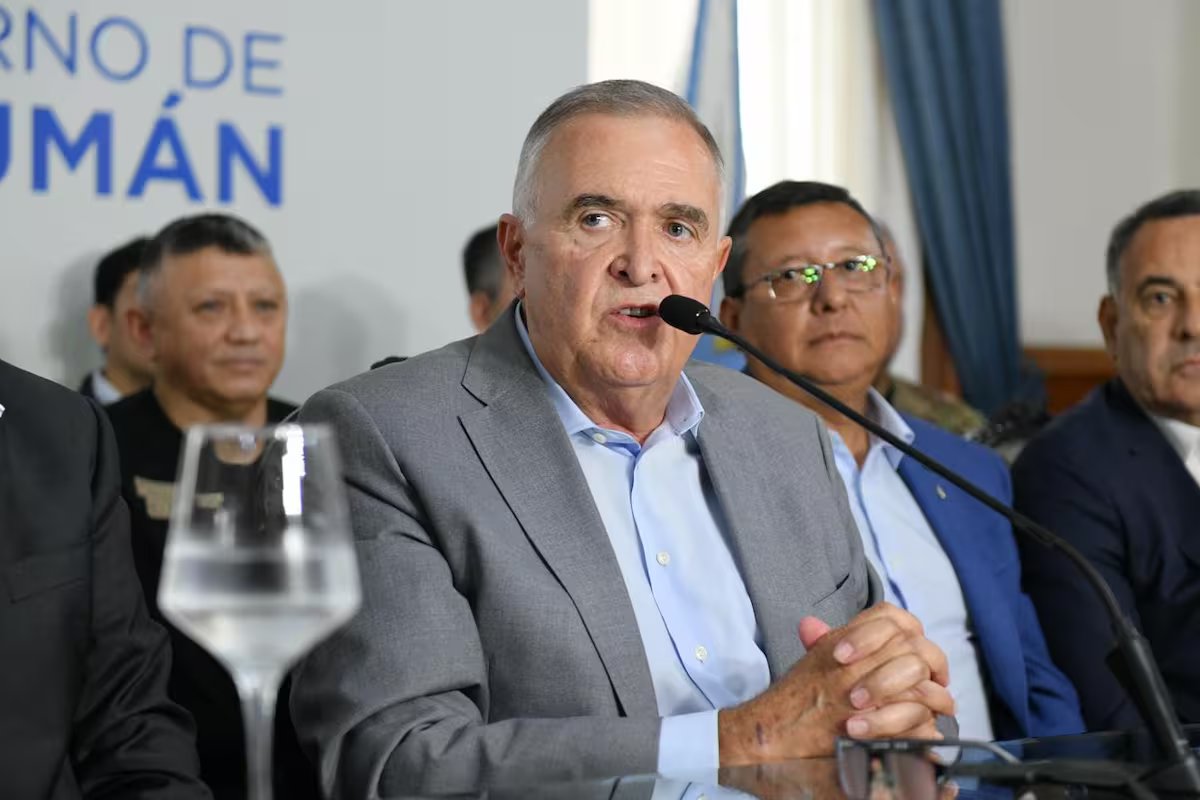 O governador de Tucumán defendeu a compra de uma casa de férias por US$ 300 mil