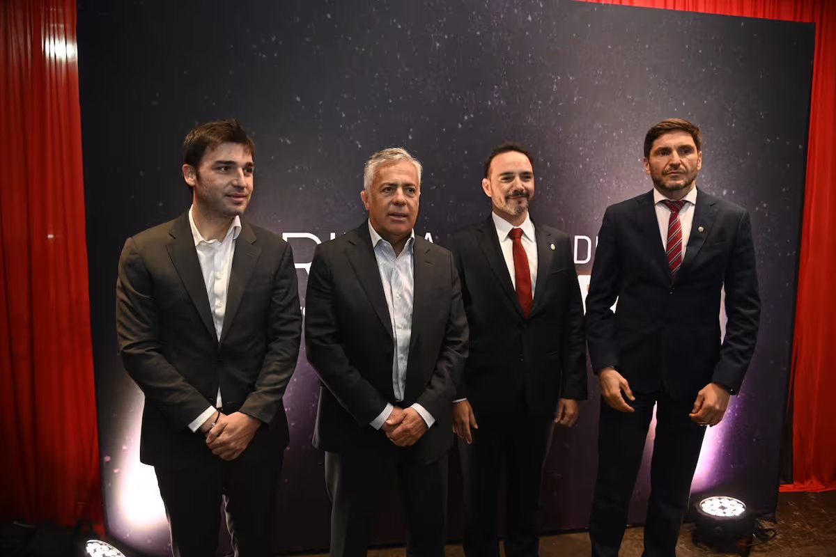 Os governadores já estão concordando com os termos da realização de eleições regionais e da separação da competição nacional