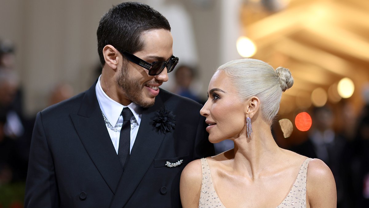 Pete Davidson elogia a ex-namorada Kim Kardashian: ‘Ela é sobre-humana’ – Just Jared – Celebrity News & Gossip