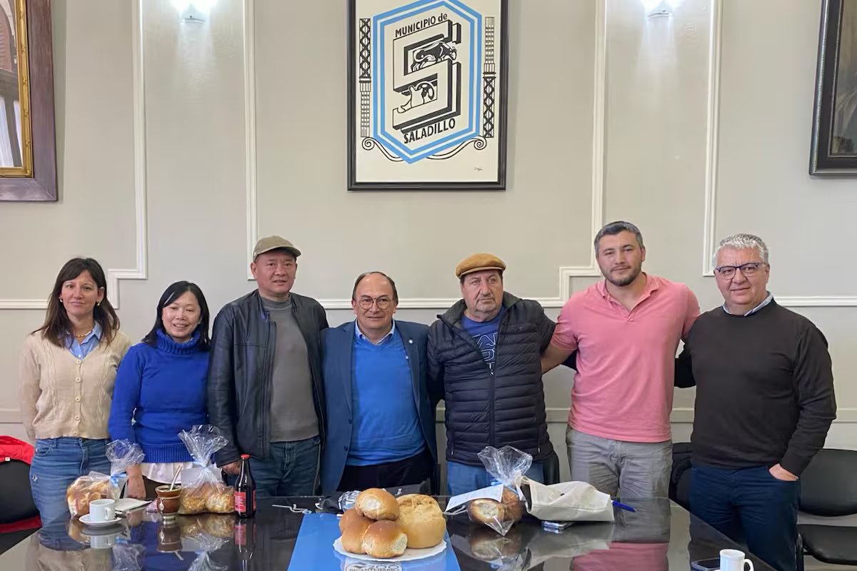 Quem é o empresário chinês que quer engordar 100 mil cabeças de gado por ano na Argentina?