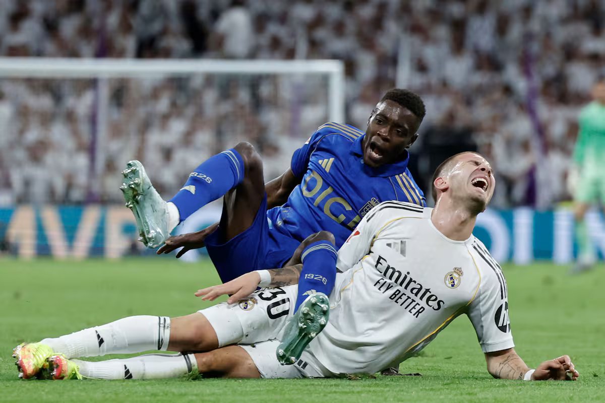 “Real” está queimando. O Bernabeu vaiou Mbappé e Mastantuono começou no meio da fogueira.