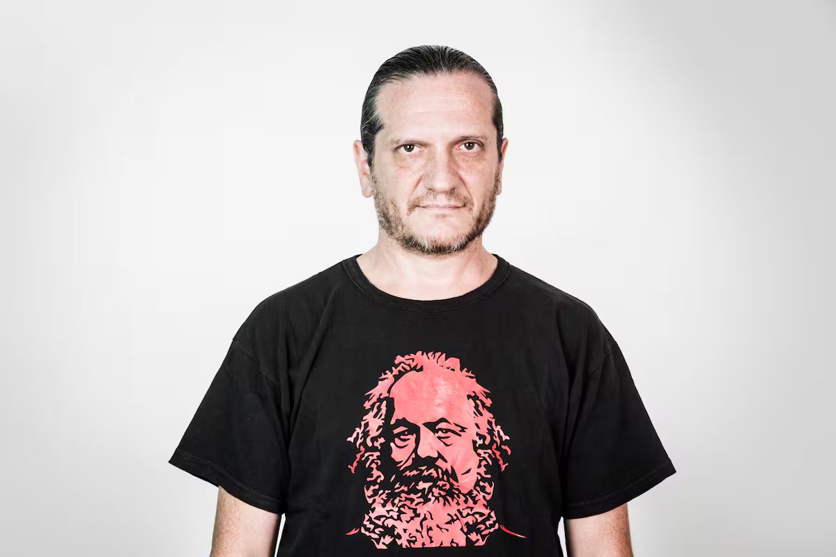 Reflexões de Descartes sobre a dúvida e a existência. “Se não penso, então percebo que devo existir, pois se não sou, não penso.”