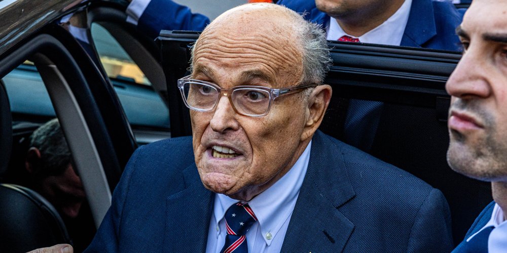 Rudy Giuliani hospitalizado na Flórida, disse o porta-voz em ‘condição crítica, mas estável’ – Just Jared – Celebrity News & Gossip
