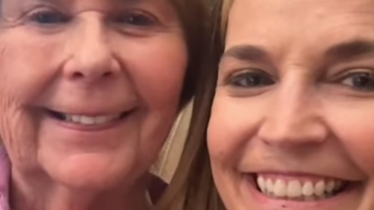 Savannah Guthrie compartilha postagem do dia das mães em meio à mãe desaparecida Nancy Guthrie – Just Jared – Notícias e fofocas de celebridades