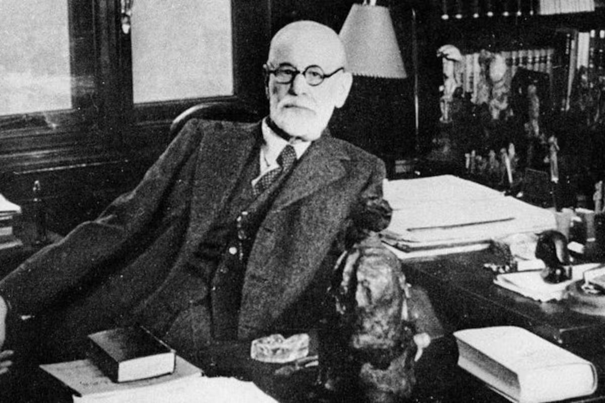 Sigmund Freud. “Um filho amado mantém o sentimento de conquistador ao longo da vida”