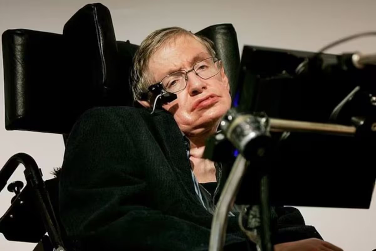 Stephen Hawking. “Mesmo quem afirma que tudo está predeterminado olha para os dois lados antes de atravessar a rua”