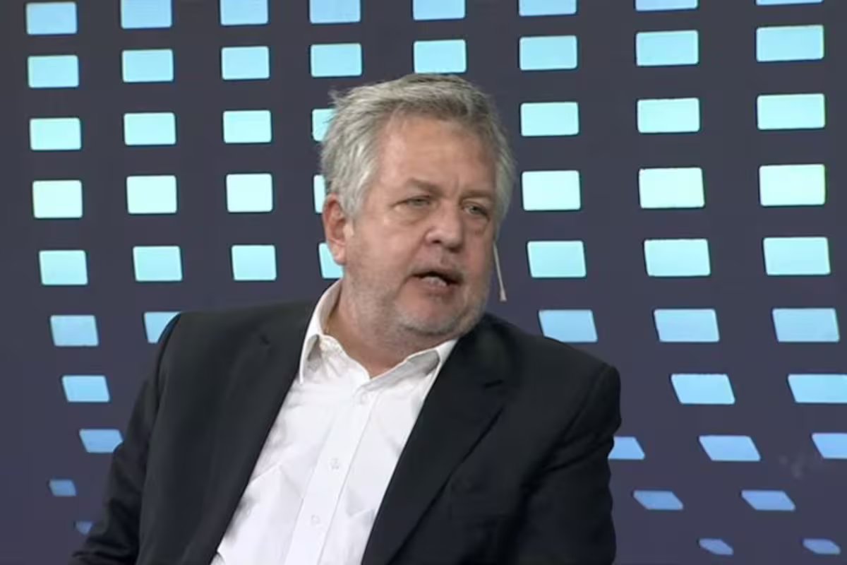 Stormel foi apoiado por Diego Cabot. “Não é novidade que sejam apanhados com uma testemunha”